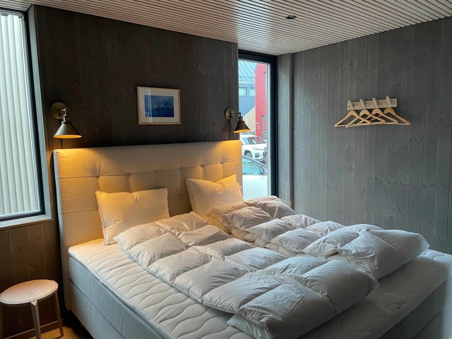Waterfront Apartment With Panoramic Sea View Henningsvaer Exterior photo